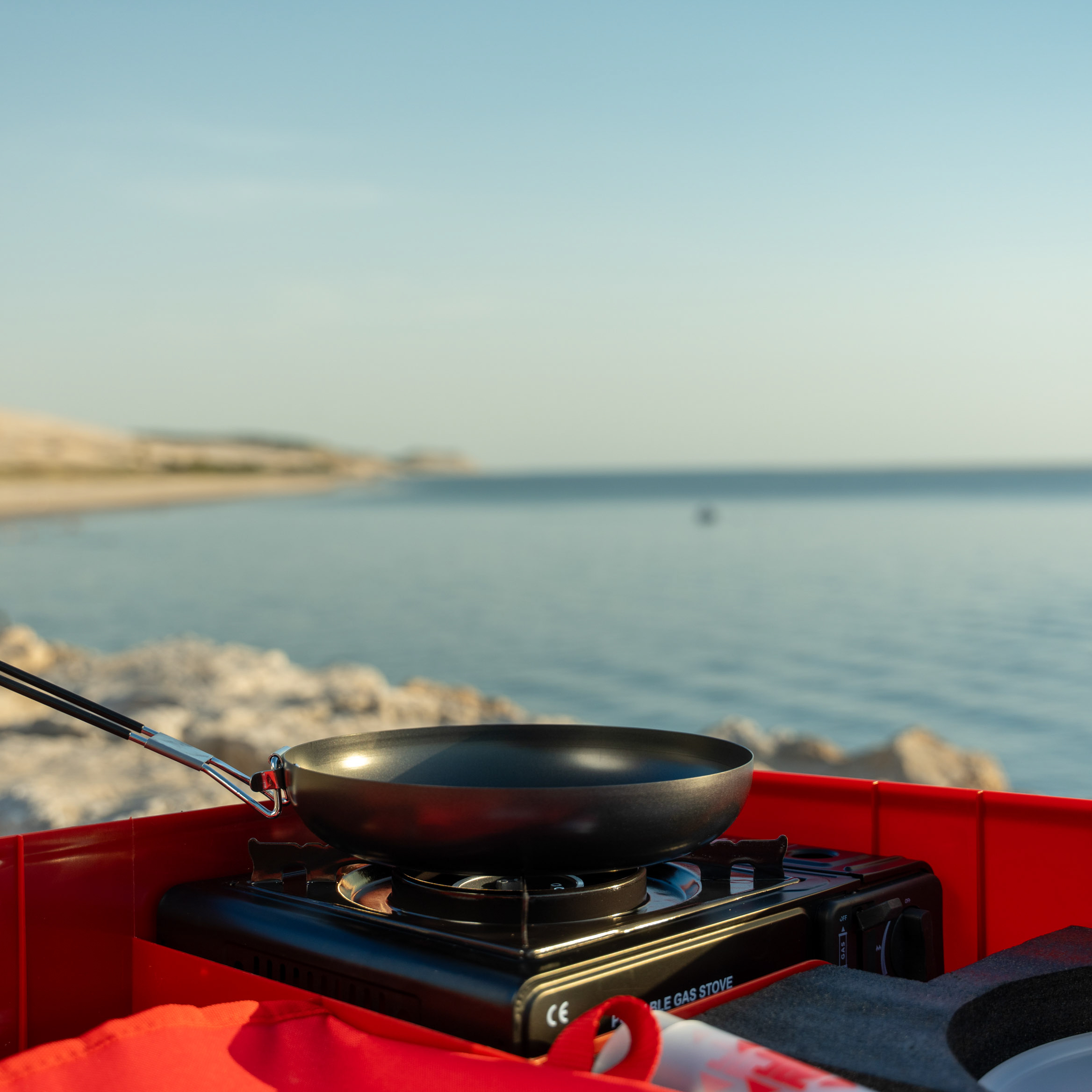 <h2 class="title_acces" style="text-align: left;">JGRM - <span class="highlight">NAO1</span> - Table de pique-nique et sa cuisine intégrée</h2> – Image 8